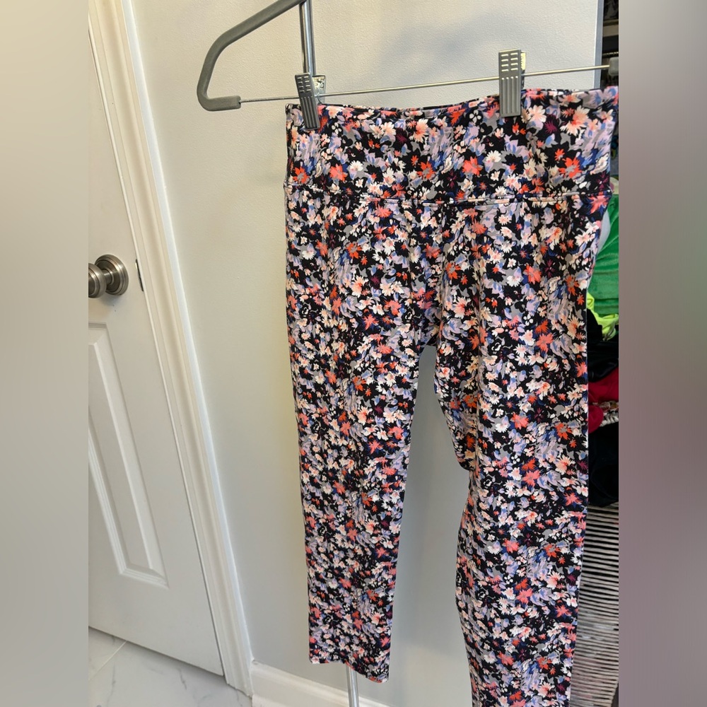 American eagle leggings; never worn, but tags removed, run small